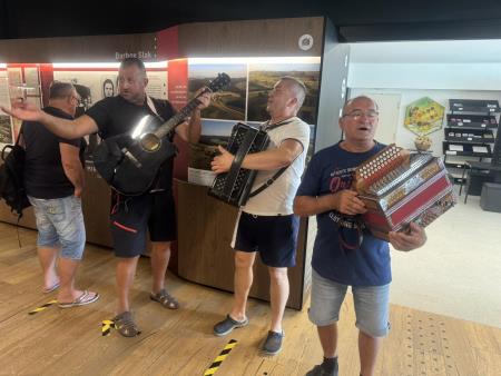 0-02-05-a40effbc83cbe349fcf711e1d38fb972d6f3809df77e745b8dbb270c6084af3e_3336f3a049a2977e