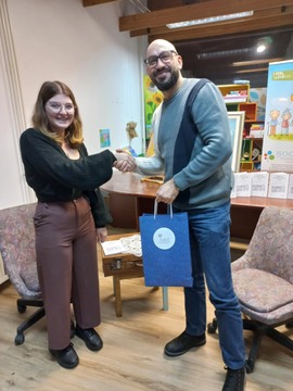 6c7eaf40-b5c0-4013-9ecd-d245791dab8f